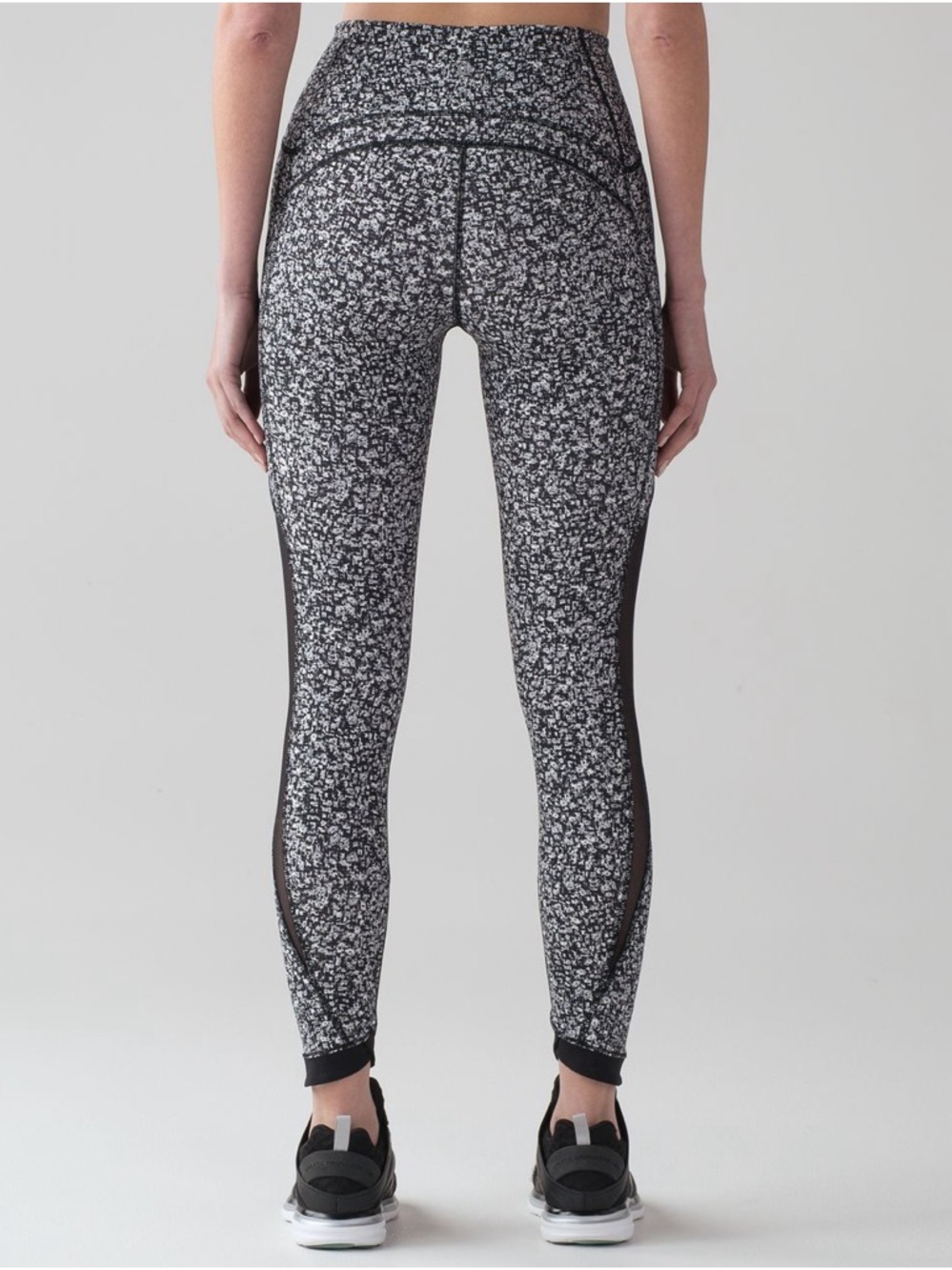 Lululemon Sole Training 7/8 Tight Daisy Dust Alpine White Black Size 6 - Picture 5 of 14